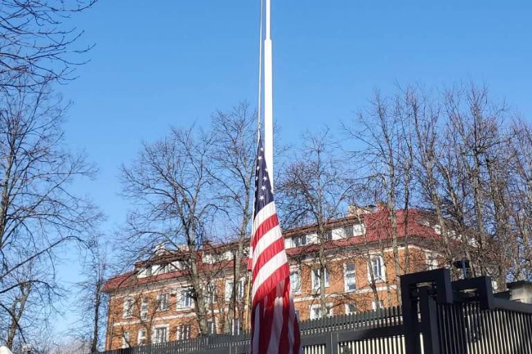 EU suspende la operación de su Embajada en Bielorrusia