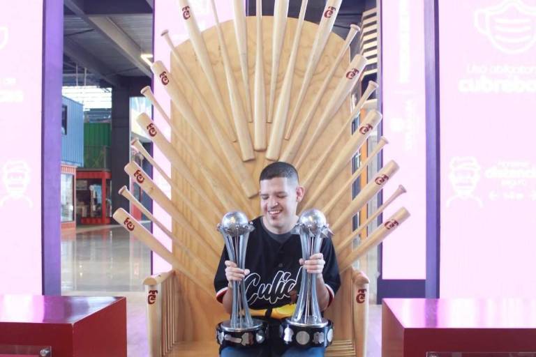 Con éxito arranca el Trophy Tour de los bicampeones Tomateros de Culiacán