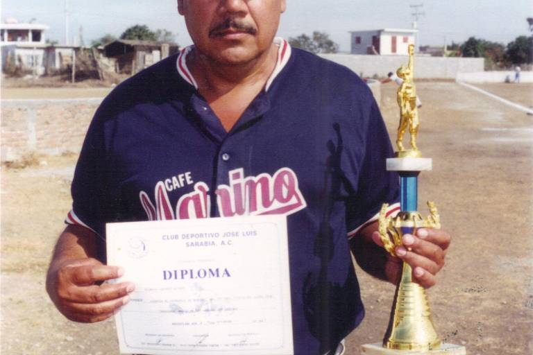 Gilberto Cárdenas Álvarez, una vida dedicada a la familia y al beisbol