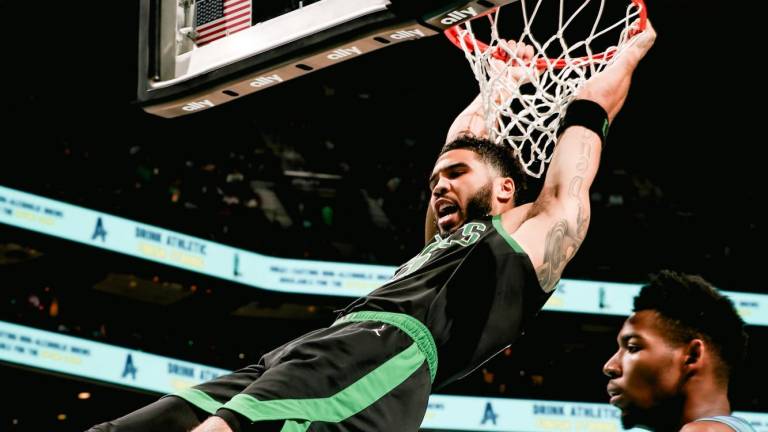 Con 25 puntos de Jayson Tatum y Sam Hauser, los Celtics derrotan a los Hornets