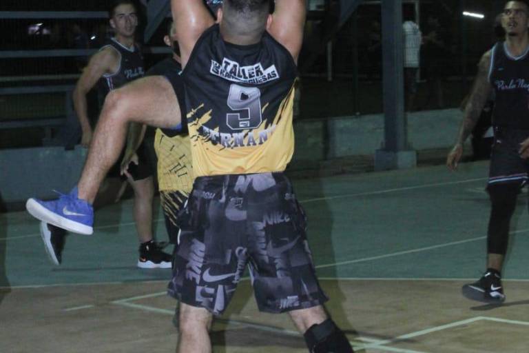 Blue Devils pega primero en la final del Baloncesto de Segunda Fuerza