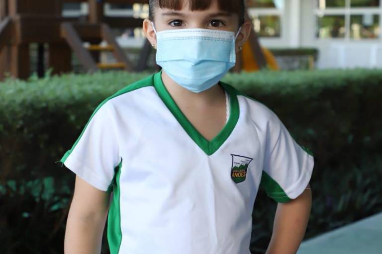 ¡Alumnos del Andes están de nuevo en las aulas!