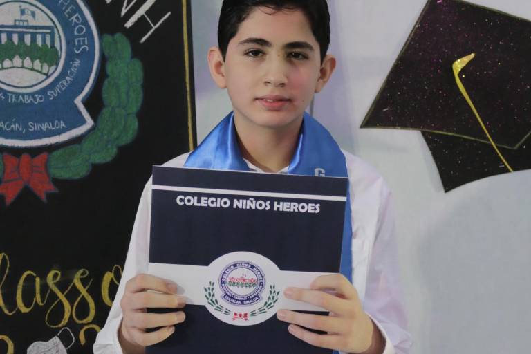 Se despiden de la primaria del Colegio Niños Héroes