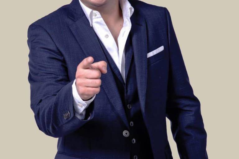 Josi Cuén debuta como solista con el tema ‘Y que critiquen’