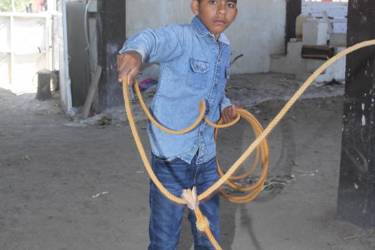 Llenan de tradición el Lienzo Charro de Mazatlán