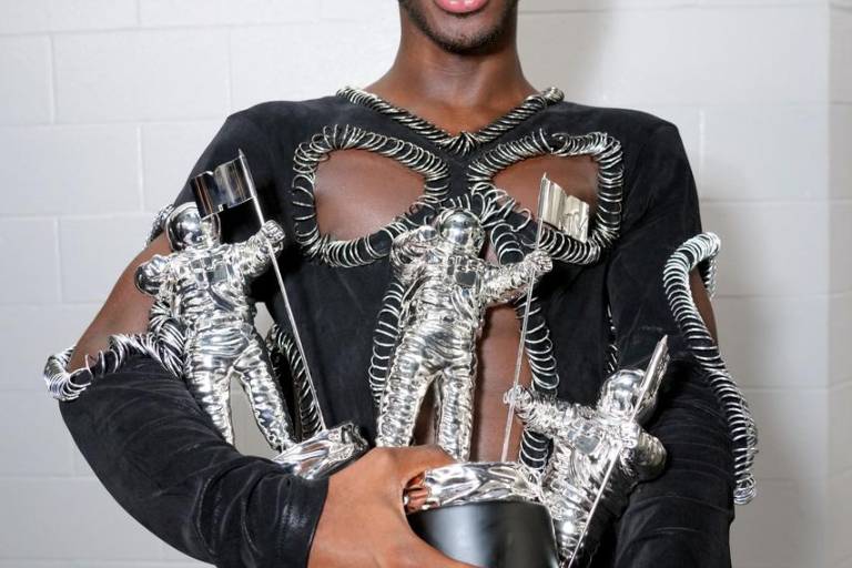 Bad Bunny es el ‘Artista del año’, en los MTV Video Music Awards