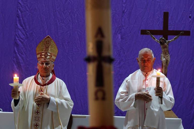 El Sábado Santo se celebra la Vigilia Pascual