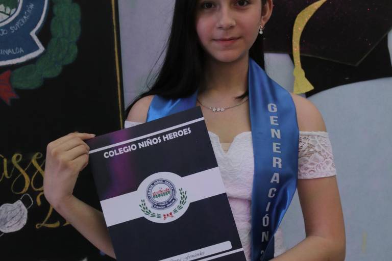 Se despiden de la primaria del Colegio Niños Héroes