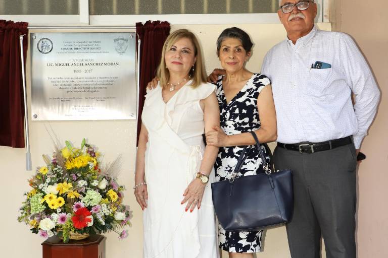 Rinden homenaje al abogado Sánchez Morán en la UAS