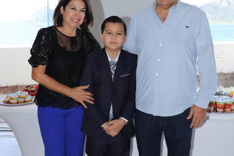 Luis González Velázquez recibe a Jesús en su corazón