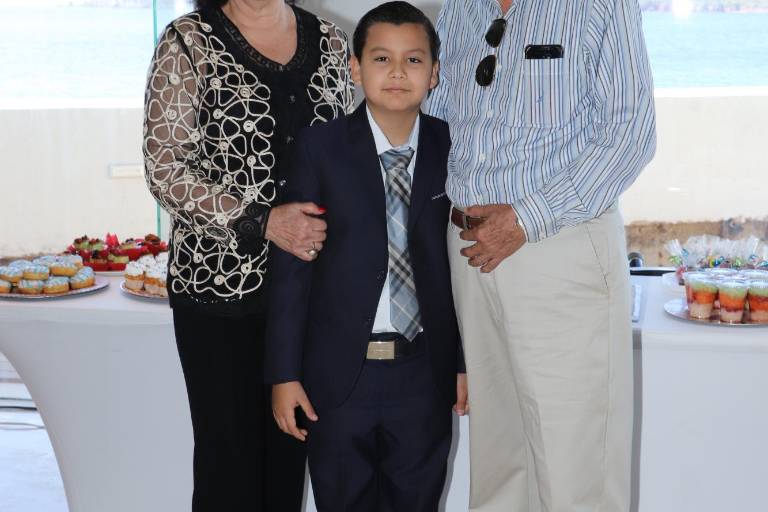 Luis González Velázquez recibe a Jesús en su corazón