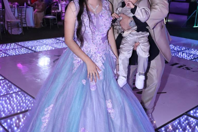 Rhomina Serrano festeja el inicio de su juventud