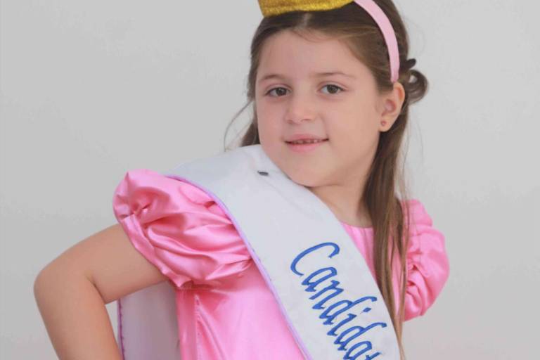 María Paula quiere ser la Reina de los niños