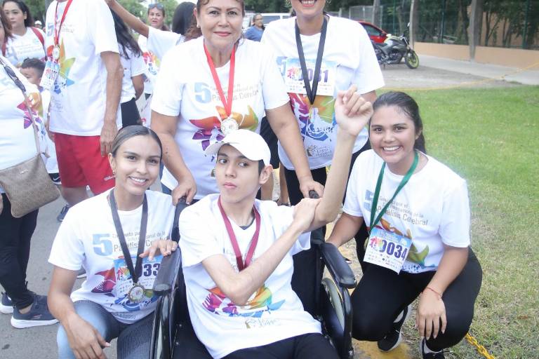 Corren a beneficio de niños con Parálisis Cerebral
