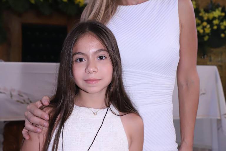 Confirman 54 niños su fe en Cristo