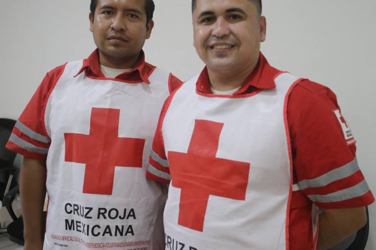 Recibe Cristina Rosano González la Constancia de Perseverancia por 60 años de servicio altruista