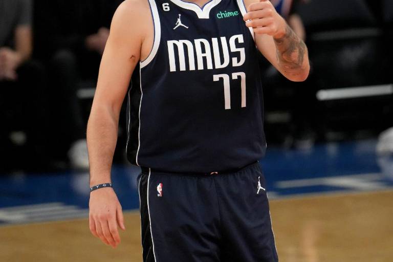 Doncic y Hardaway llevan a Mavs a la victoria ante Knicks