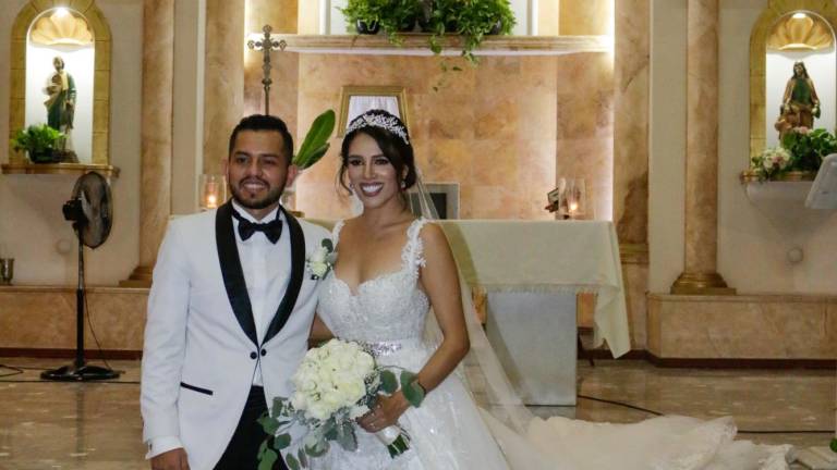 Francisco Estrada Acosta y Stephanie Silva, se unen en matrimonio.