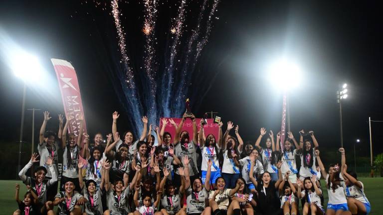 Leonas celebra su título.