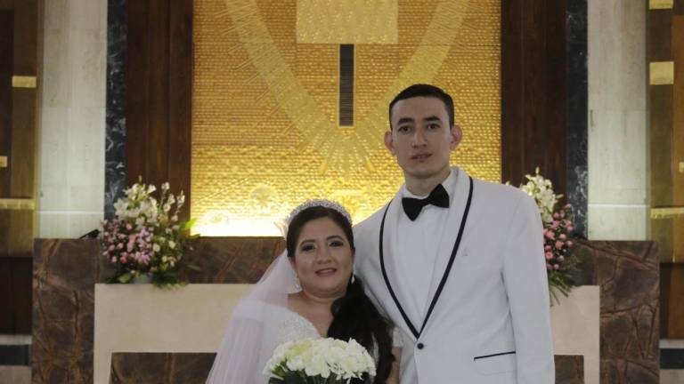 Nora Michelle Valenzuela Gastélum y Jesús Ricardo Urquídez Zazueta emprenden una vida juntos.