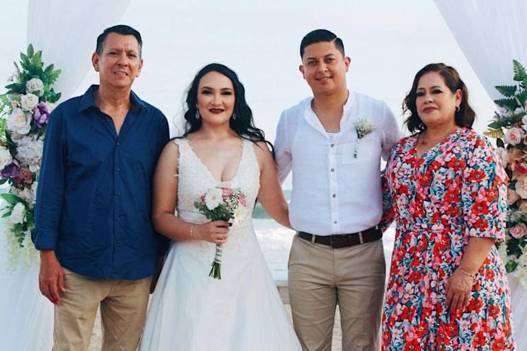 Sonia Tirado y Hugo Rosales celebran su boda civil