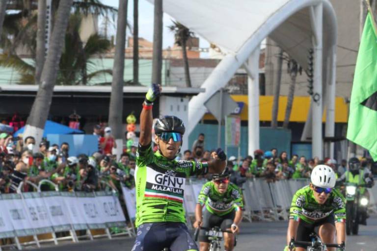A José Alfredo Aguirre le funciona la estrategia