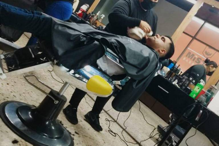 Mister Barbershop un concepto novedoso de barbería, pioneros en el puerto de Mazatlán, Sinaloa. Dedicados a crear experiencias extraordinarias