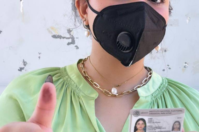 Salen mazatlecos a emitir su voto