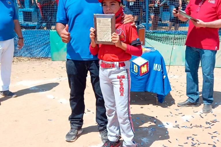 Termina con éxito una temporada más en la Liga de Beisbol Infantil y Juvenil del Muralla