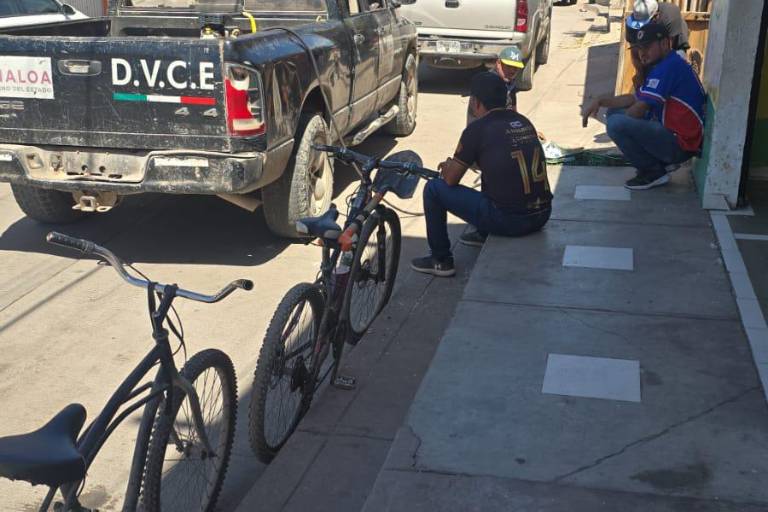 Tras 10 años sin agua, vecinos de Escuinapa descubren que nunca fueron conectados a la red