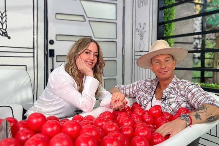 Andrea Legarreta entrevista a Erik Rubín tras su ruptura y rompe en llanto