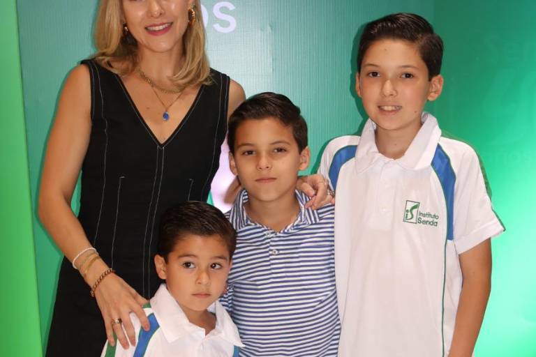 Celebran su graduación los pequeños de preescolar del Instituto Senda