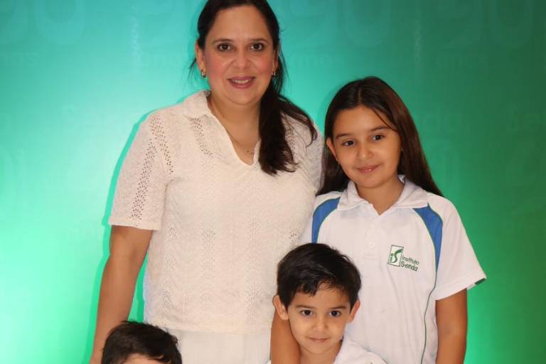 Celebran su graduación los pequeños de preescolar del Instituto Senda