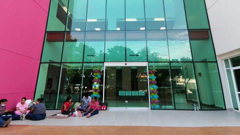 $!A casi un año de la visita de AMLO a nuevos hospitales de Culiacán, siguen sin operar