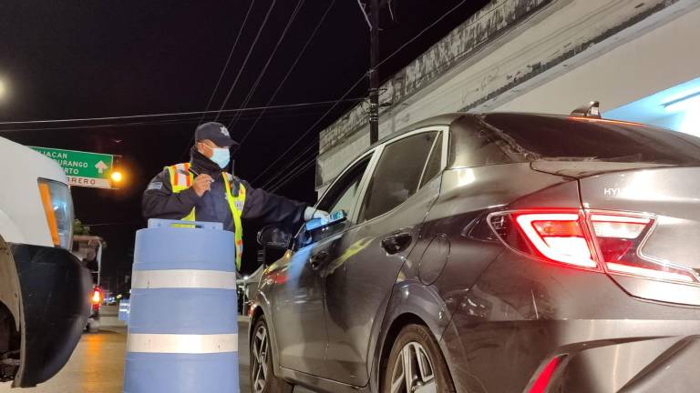 Sancionan a 30 conductores en Mazatlán por dar positivo en el alcoholímetro