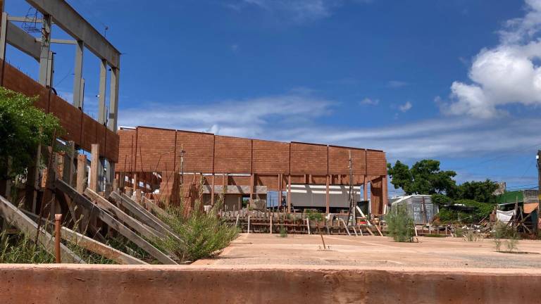 El Polideportivo “Marco Verde”, que se erige en la colonia Benito Juárez, quedó inconcluso.