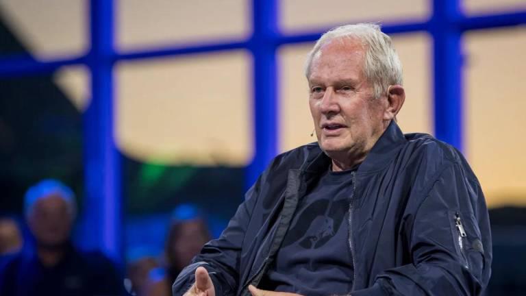 Helmut Marko es advertido por la FIA tras sus declaraciones sobre Checo