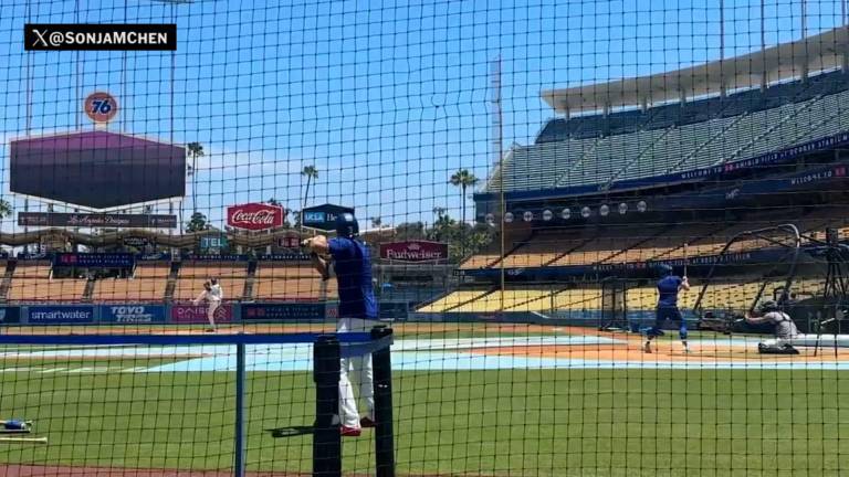 Edwin Díaz tuvo sesión de bullpen desde el montículo del Dodger Stadium el pasado domingo.