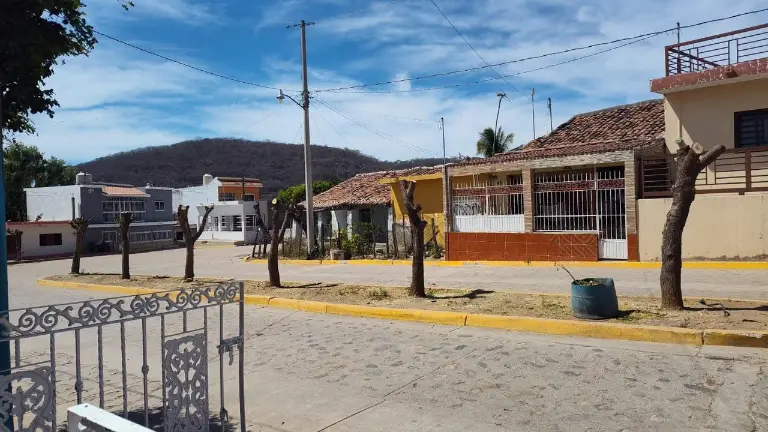 Habitantes de La Concepción reportan afectaciones en actividades escolares y domésticas debido a la falta de energía eléctrica desde el viernes.
