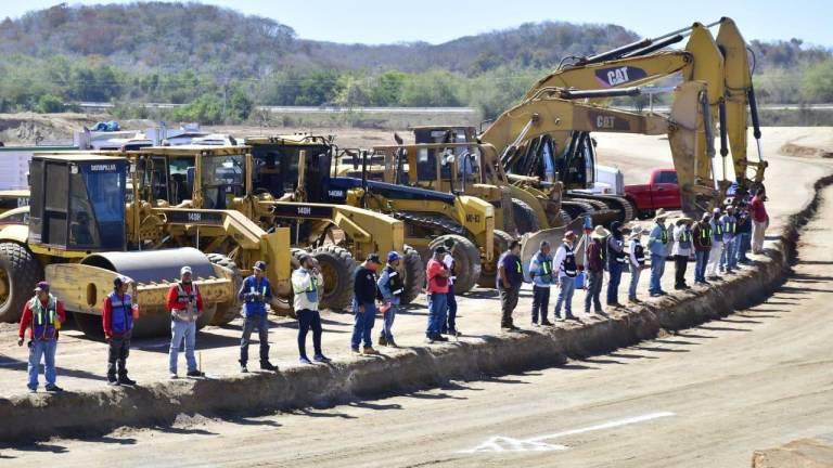En Parque Aeroespacial de Mazatlán construyen segunda pista de aterrizaje