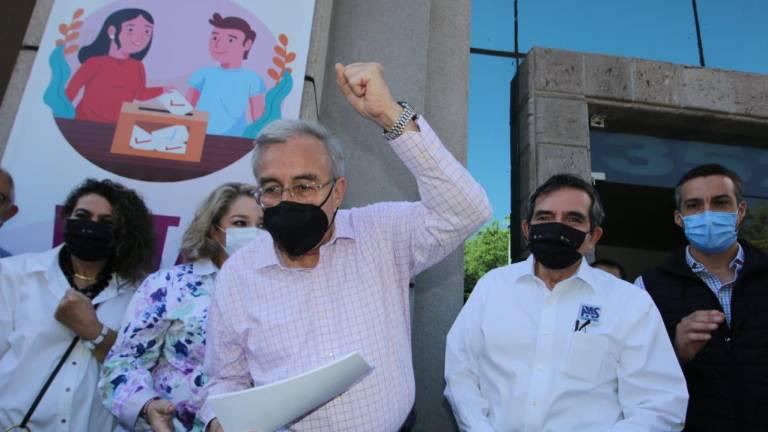 Rocha Moya informa que López Obrador autorizó construcción de los canales de riego de las presas Picachos y Santa María