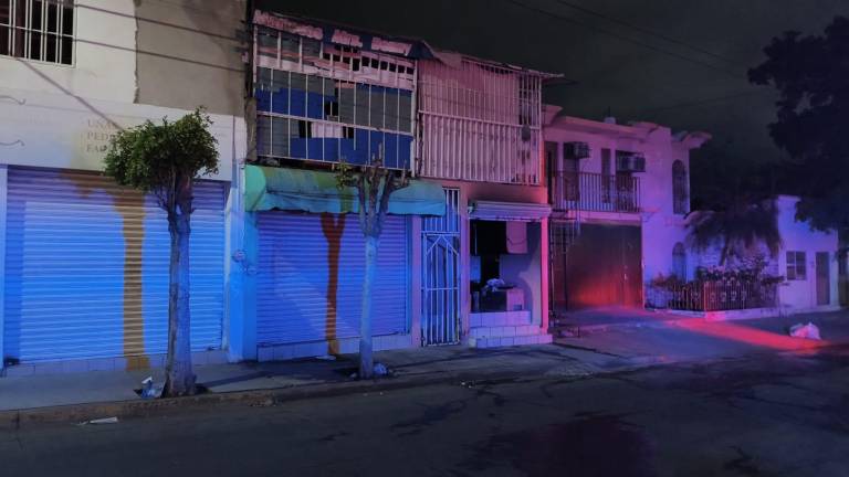 Una vivienda de la Colonia Los Pinos, en Culiacán, se incendió casi a la medianoche del miércoles.