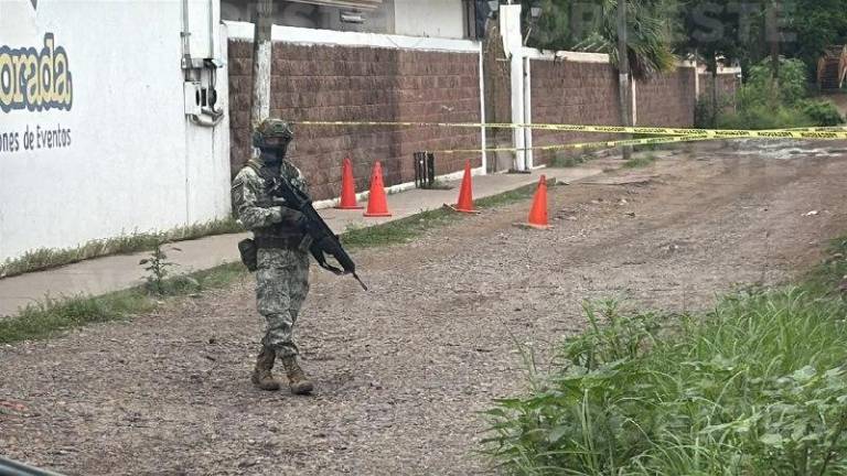 El Ejército acordonó la México 15 tras localizar artefactos explosivos frente a un salón.
