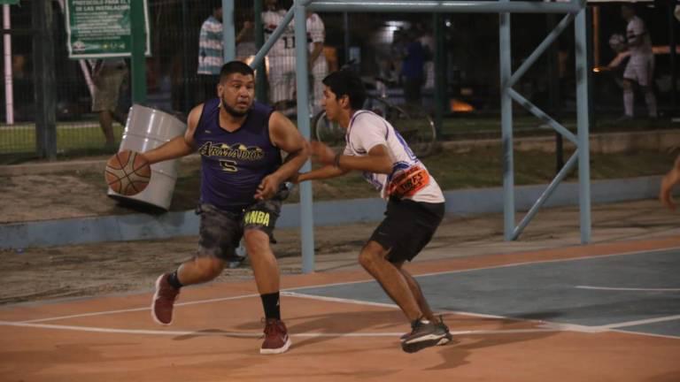 Teketires impone su clase en Liga de Baloncesto Burócrata