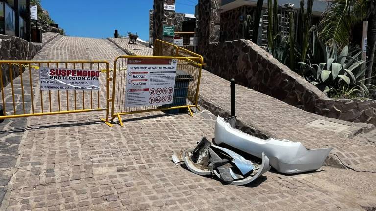 Tras los desprendimientos de rocas del Cerro del Crestón, ocurrido el lunes, este martes estuvo restringido el acceso al Faro.