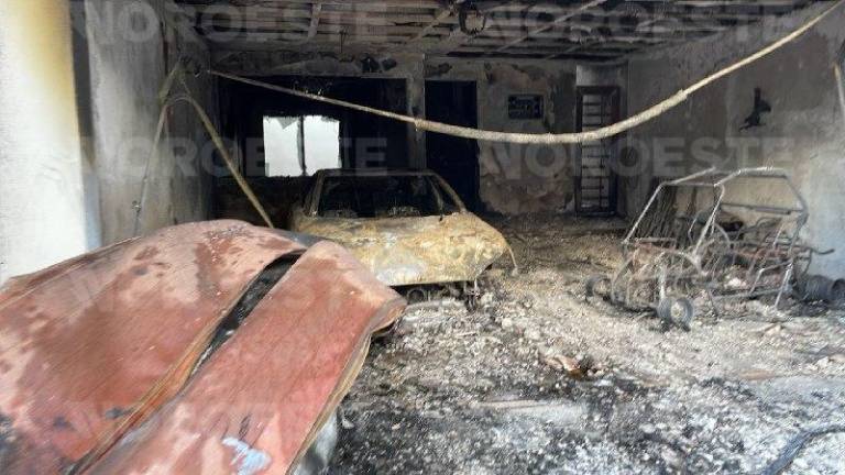 Bomberos atendieron incendios intencionales en Culiacán; solo se reportaron daños materiales.