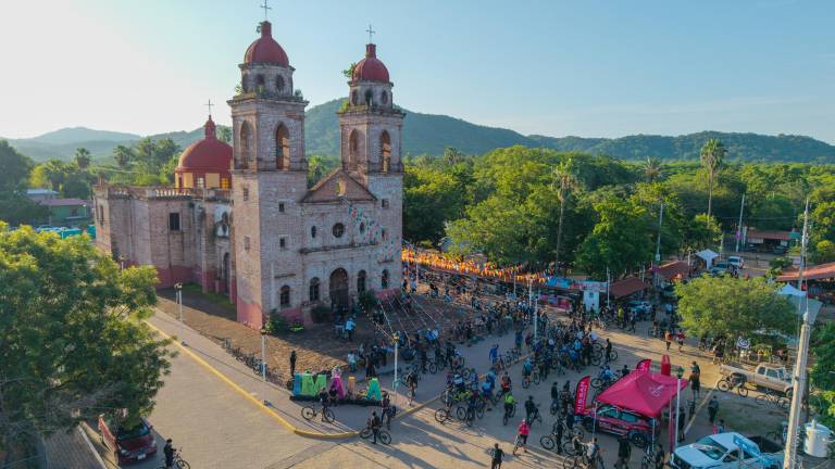 Reúne a familias y visitantes la tercera edición del Festival del Raspado en Imala