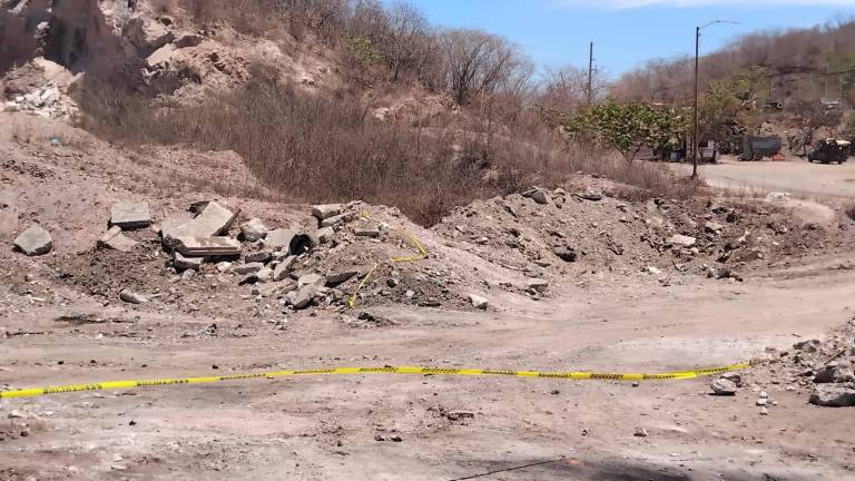 Autoridades acordonaron la zona tras el hallazgo de un hombre sin vida cerca del acceso al Basurón Municipal.