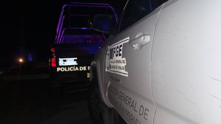 El cuerpo de un hombre fue encontrado envuelto en plástico y decapitado la noche del sábado en la carretera de la sindicatura de Culiacancito.