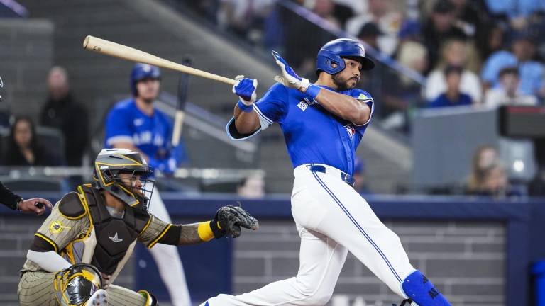 Anthony Santander no ha podido establecerse con los Azulejos debido a las lesiones.